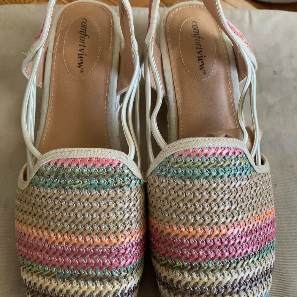 Comfortview Women's Multicolor Woven Sandals